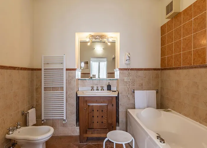 Sotto Il Sole Di * كورتونا